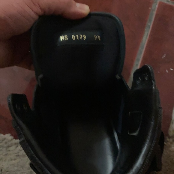 Louis Vuitton shoes - Picture 5 of 8